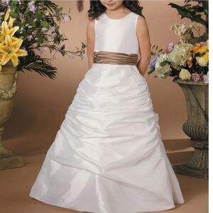 Sweet Beginnings Formal Dress. Wedding. Party. Princess.